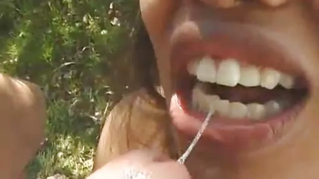 Bedava porno hiçbir kayıt Kırmızı porna iz ve köle erkek sahibe.
